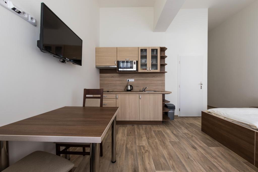 Apartments Paderewski Карловы Вары Экстерьер фото
